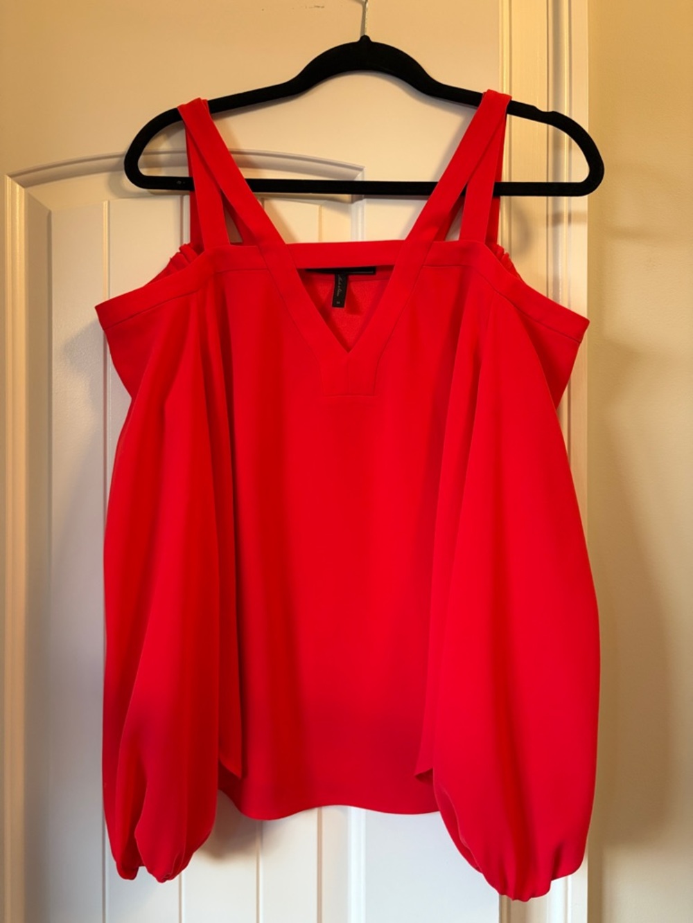 BCBCMaxAzria Cold-Shoulder Sleeved Blouse - Women